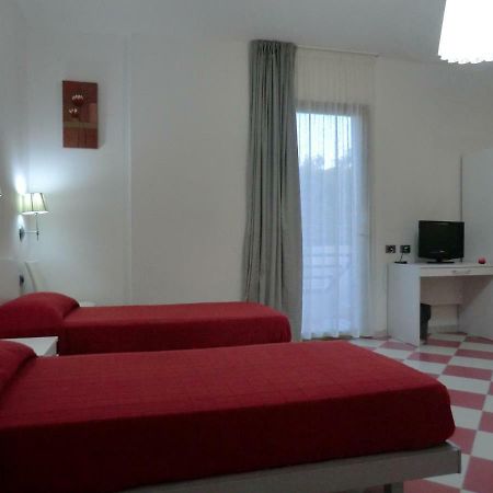 Mediterraneo Mare E Sole Marina di Palma Ngoại thất bức ảnh