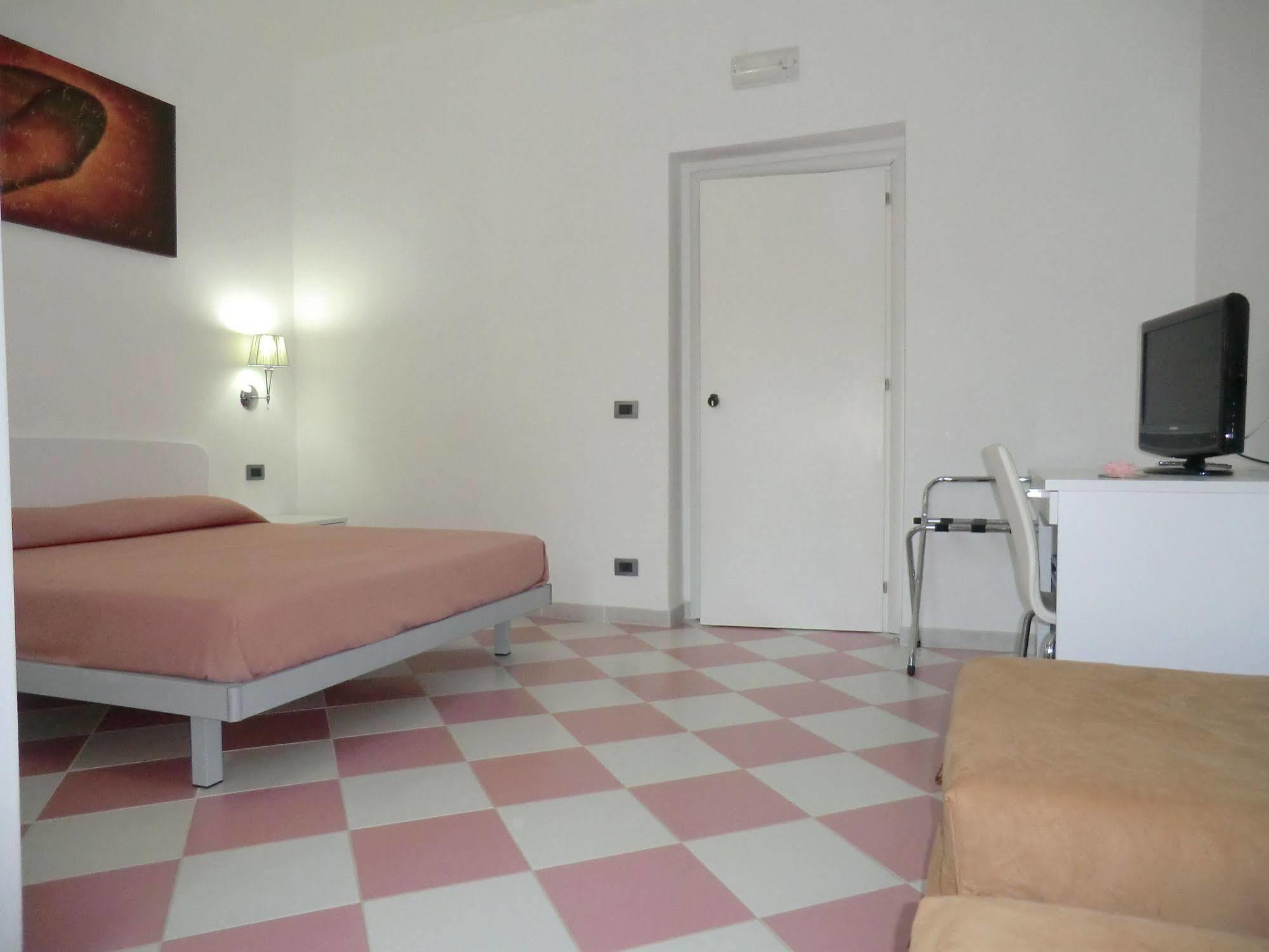 Mediterraneo Mare E Sole Marina di Palma Ngoại thất bức ảnh